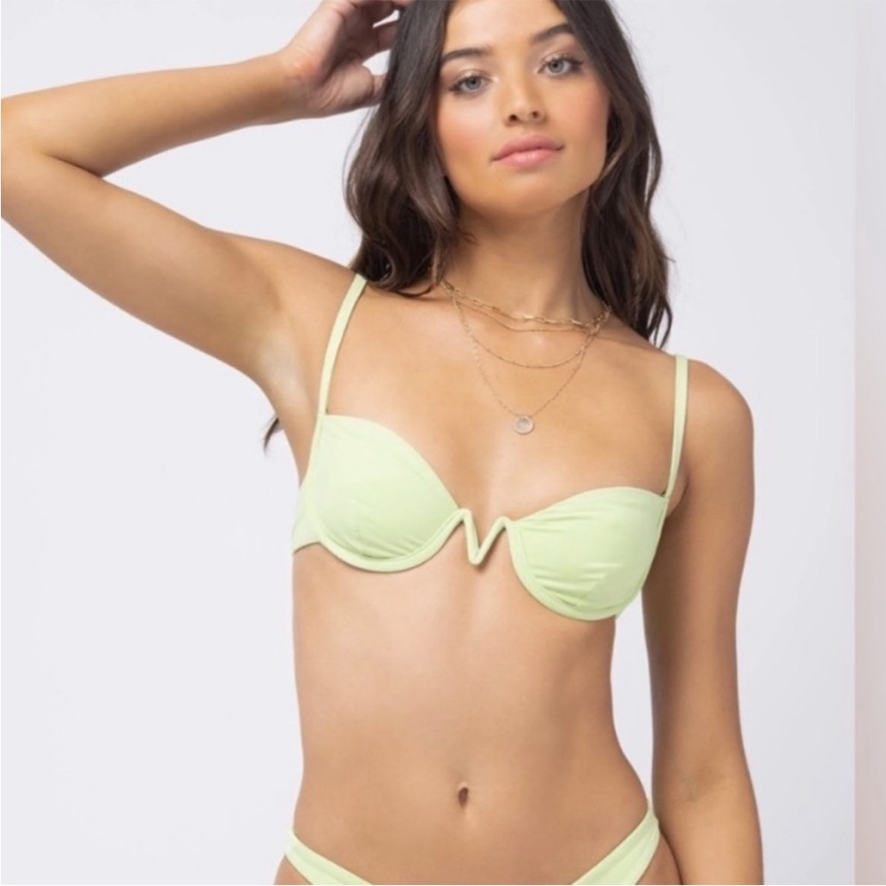 L*SPACE | NWT Nico Bikini Top in Martini‎ Medium